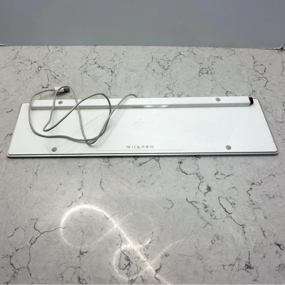 WORKS! Genuine Apple A1243 USB Wired Aluminum Keyboard with Numeric KeyPad